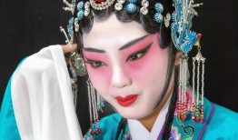 从家暴传闻到影帝荣耀：张颂文的励志逆袭之路